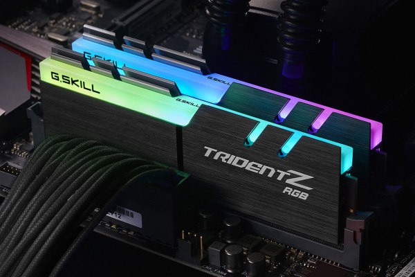 G.Skill DIMM 32GB DDR4-3000, Trident Z RGB, Arbeitsspeicher G.Skill DIMM 32GB DDR4-3000, Trident Z RGB, Arbeitsspeicher